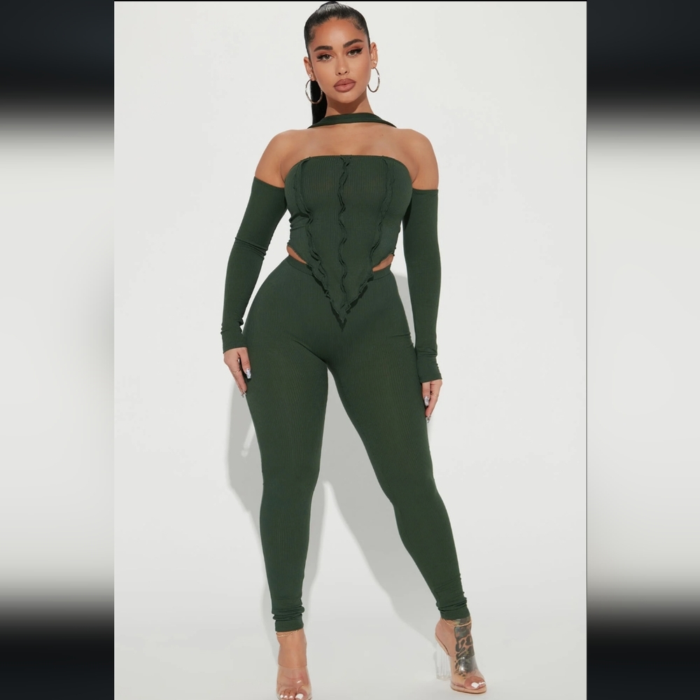 Fashion nova crop top legging Set Olive S